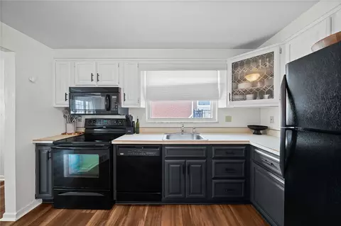 Kitchen - 106 Windsor Dr, Irwin, PA 15642 photo 2 of 2