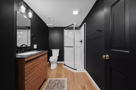 Bath - 106 Windsor Dr, Irwin, PA 15642 photo 2 of 2