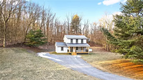 221 Oakdale Rd, Darlington, PA 16115