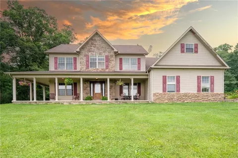 387 George Ln, Seward, PA 15954