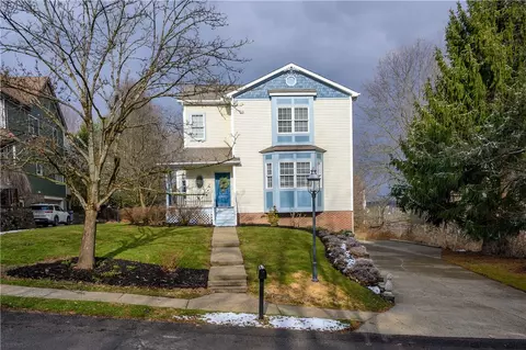 100 Summerlawn Dr, Sewickley, PA 15143