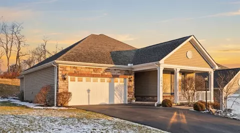 2046 Sir Patrick Dr, Mcdonald, PA 15057