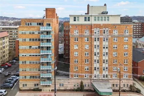 144 N Dithridge St #206, Pittsburgh, PA 15213
