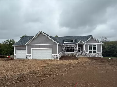 136 Huckleberry Rd, Indiana, PA 15701