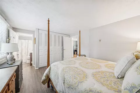 Bedroom - 2358 Mount Vernon Ave, Export, PA 15632 photo 6 of 9