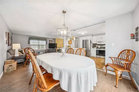 Dining - 2358 Mount Vernon Ave, Export, PA 15632 photo 2 of 2