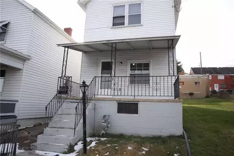 823 Crest Ave, Charleroi, PA 15022