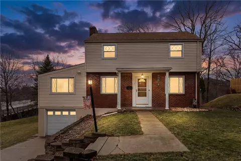 2 Oakridge Rd, Pittsburgh, PA 15229