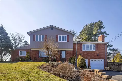 210 Marion Dr, Mcmurray, PA 15317