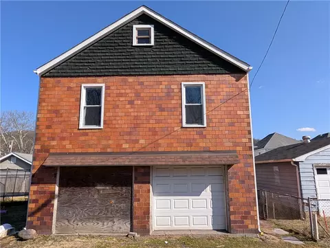 1309 2nd Ave #REAR, Beaver Falls, PA 15010