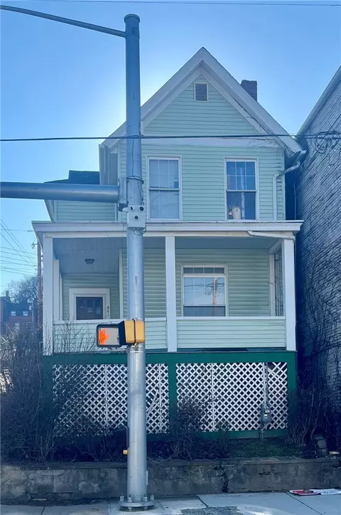 801 Fallowfield, Charleroi, PA 15022