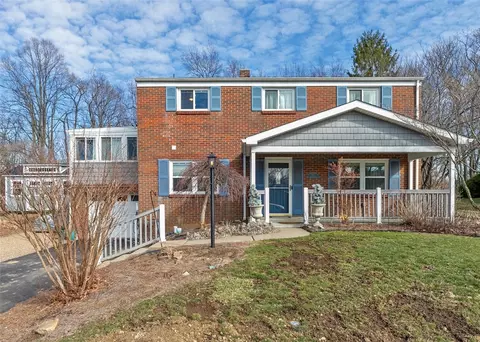 123 Surrey Dr, Delmont, PA 15626