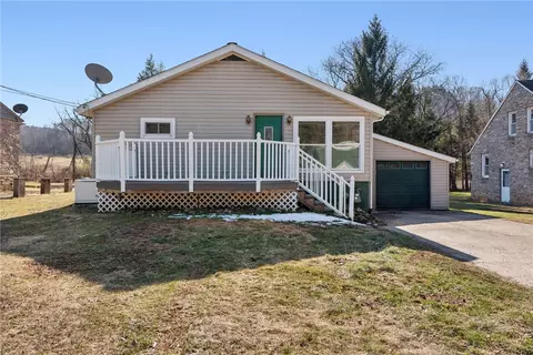 339 Weimer Ave, Laughlintown, PA 15655