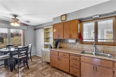 108 Rush Ave, New Eagle, PA 15067 photo 10