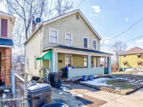 110112 W Midland Ave, Midland, PA 15059
