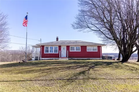 506 Grove City Rd, Slippery Rock, PA 16057