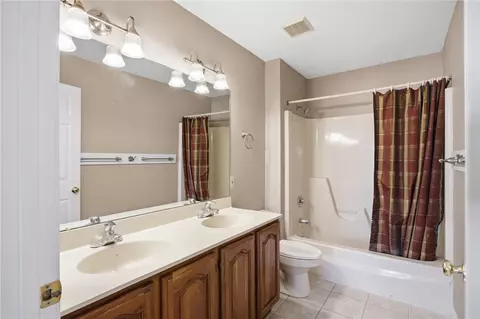 Bath - 644 White Pine Dr, Mars, PA 16046 photo 3 of 5