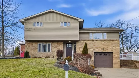 453 Amherst Ave, Coraopolis, PA 15108