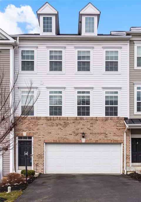141 Robert St, Imperial, PA 15126