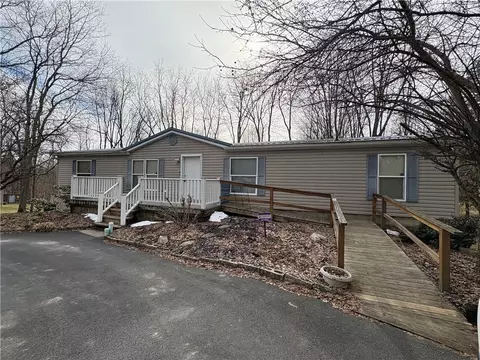 3078 N First, Jamestown, PA 16134