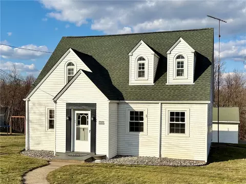 800 Tuscararwas Rd, Beaver, PA 15009