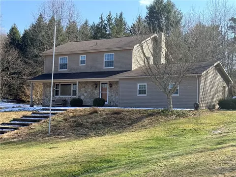 88 Shaffer Dr, Indiana, PA 15701