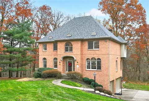 1613 Amicitia Ln, Sewickley, PA 15143