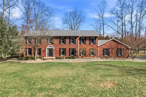 3036 Baywoods Dr, Sharpsville, PA 16150