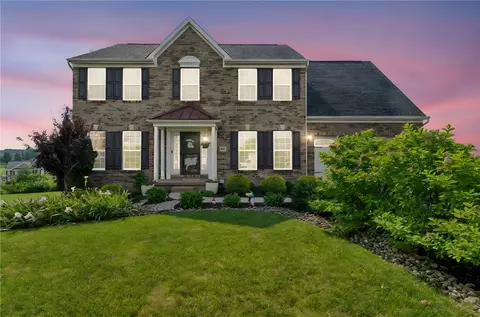 107 Vista Ct, Oakdale, PA 15071