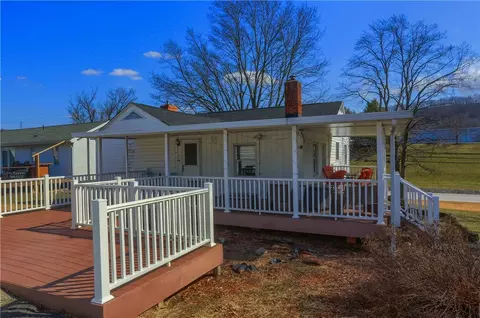 181 Kerona Rd, Shippingport, PA 15077
