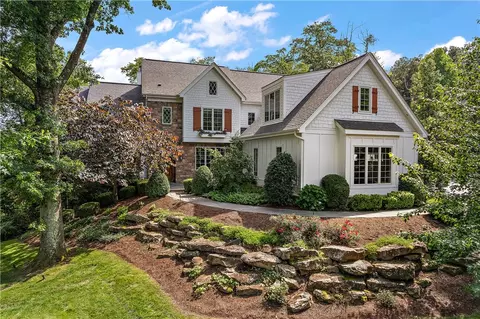 135 Greenwood Rd, Pittsburgh, PA 15238