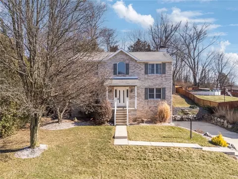 1051 Finchley Rd, Irwin, PA 15642