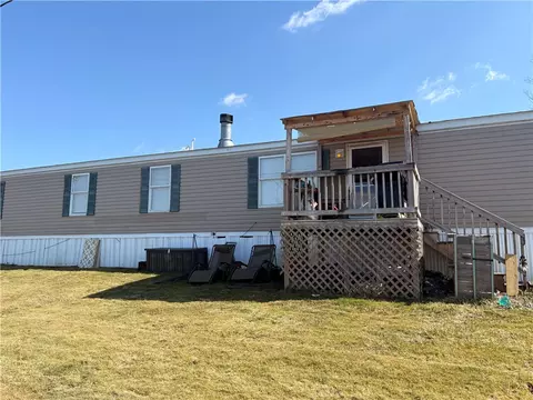 516 Hill St, Mount Pleasant, PA 15666