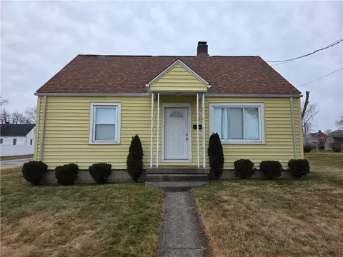 1020 Park St, Sharon, PA 16146