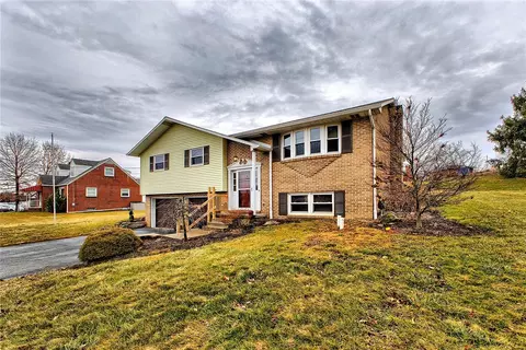 207 W Tacoma Ave, Latrobe, PA 15650