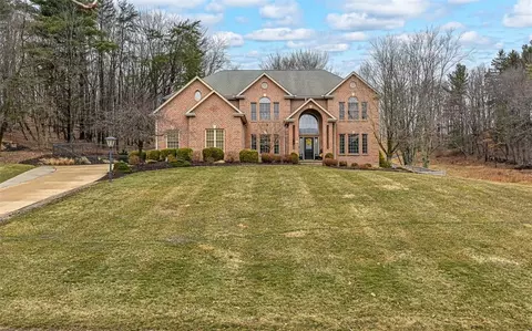 30 Burke Rd, Cranberry Township, PA 16066