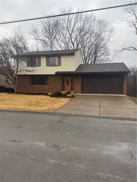 2867 Hastings Dr, New Kensington, PA 15068
