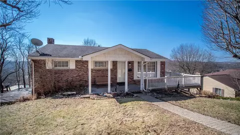353 Madison Ave, Leechburg, PA 15656