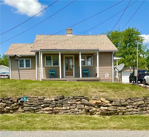 3246 Old Mcclellandtown Rd, Mcclellandtown, PA 15458