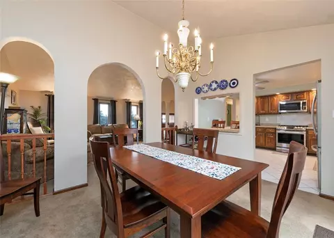 Dining - 1267 Fall Ln, Irwin, PA 15642 photo 1 of 2