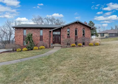 1267 Fall Ln, Irwin, PA 15642