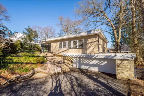 3113 Hillcrest Rd, Bethel Park, PA 15102