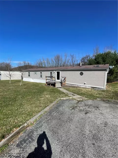 604 Deana Way, Rochester, PA 15074
