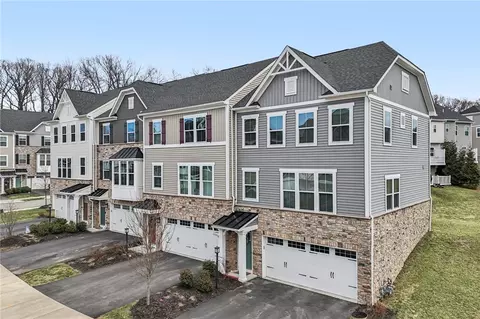 151 Curtis Ct, Pittsburgh, PA 15237