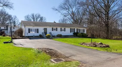7 Manor Ave, New Castle, PA 16105