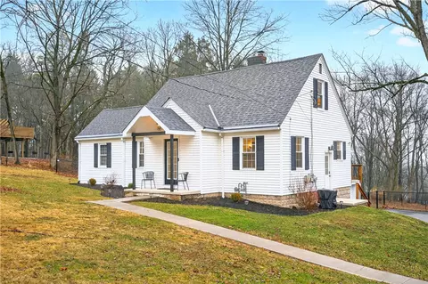 9720 Bellcrest Rd, Pittsburgh, PA 15237