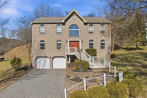 3107 Westchester Dr, Pittsburgh, PA 15238