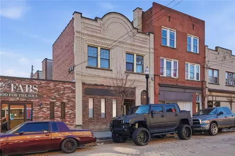 813 Broadway Ave, Mckees Rocks, PA 15136