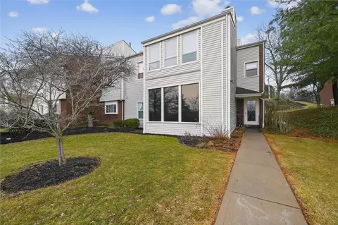 2303 Kenzie Dr, Pittsburgh, PA 15205