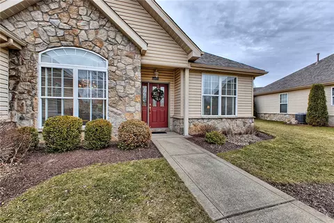 6015 Triple Crown Cir, Greensburg, PA 15601